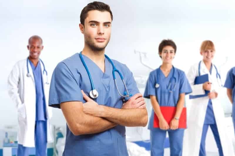 الجامعات التي تتميز بتكاليف منخفضة لدراسة الطب في الولايات المتحدة